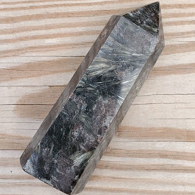 0efe666a-e4b3-56e6-9a62-befde236db84.jpg Arfvedsonite Polished Point #21