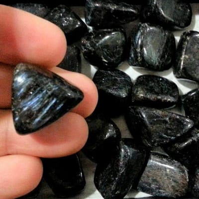 1018c859-c0a6-5513-99d6-80edf9f6f79c.jpg Tumbled Arfvedsonite 1 piece