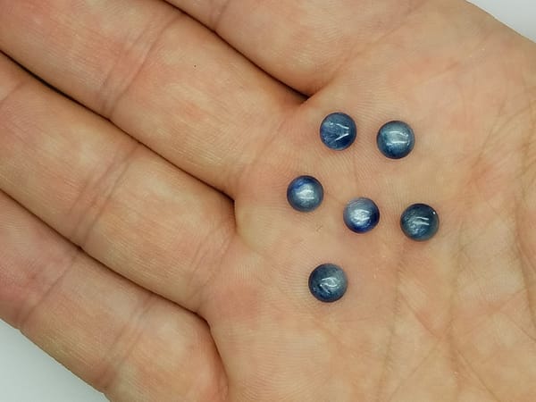 732a3689-8a3c-5ac3-8872-ac9d63f4c106.jpg Blue Kyanite Round Cabochons 6mm