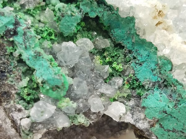 e46b33d3-ce09-5005-8dc9-f91dc6c3e525.jpg Chrysocolla Natural Specimen Wholesale 1 LB