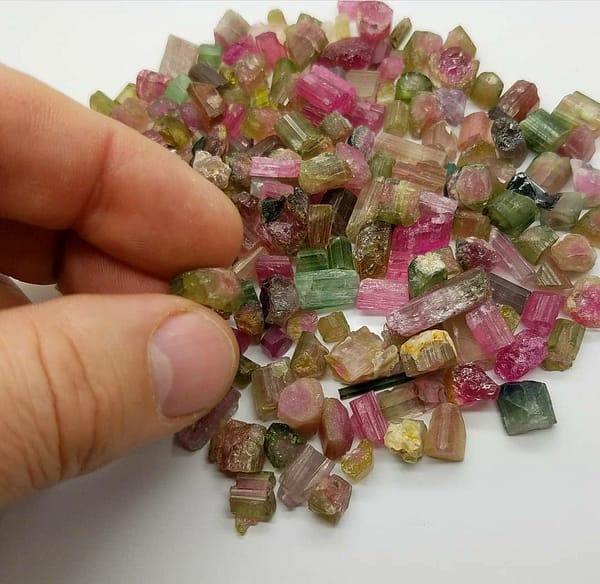 6f5a48ea-c918-5931-919a-917a829112ba.jpg Tourmaline Mix Color 1 Pc