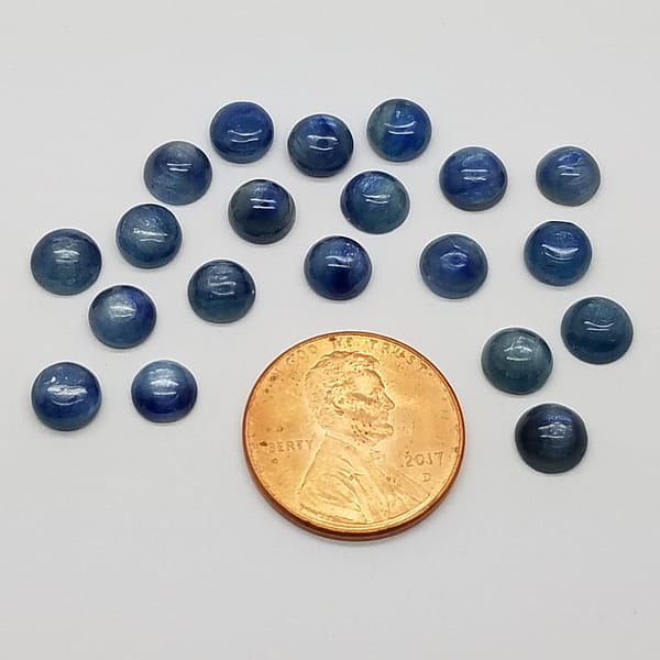 5fb45208-bfd5-5900-9c64-1c4279294e2b.jpg Blue Kyanite Round Cabochons 6mm