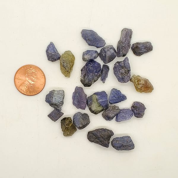 661d74f4-f6e7-554d-8fff-6f71640584c1-1.jpg Tanzanite Rough | 1oz Bag | Mix size