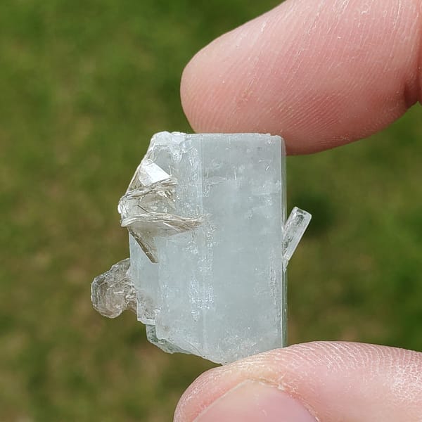 829ffb38-166a-5b59-9d33-3901f597b937-1.jpg Superb Aquamarine Crystal Specimen AQ6