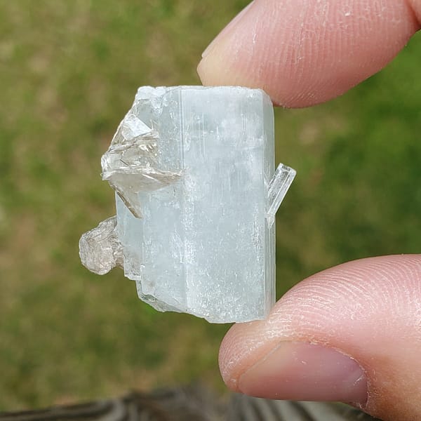 df3c5092-6c40-5895-8243-740b41136165-1.jpg Superb Aquamarine Crystal Specimen AQ6