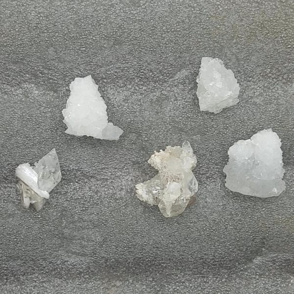 e84fe427-c8cc-5b2d-9479-318841608a56.jpg APOPHYLLITE 5Pc | Crystal specimens | LotAPO2