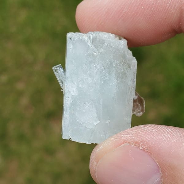 f3c096d4-3814-58f8-b414-f9ef424c867c-1.jpg Superb Aquamarine Crystal Specimen AQ6