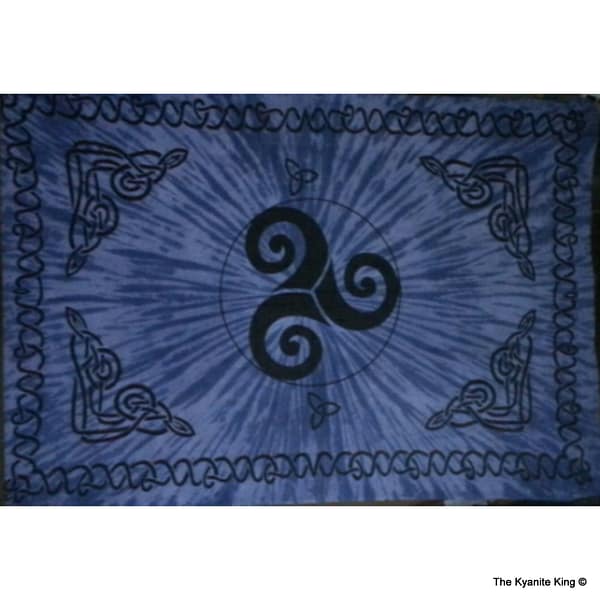 e137240f-6466-5ba8-ab32-b01dfd9525d9.jpg Tie Dye Blue Celtic Trinity Spiral Tapestry